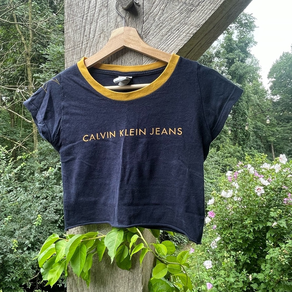 Calvin Klein Crop Top - Picture 2 of 5